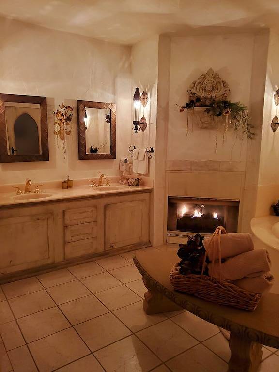 The Castle Camelot Private Suite in North Cowichan, Cowichan Valley Regional District