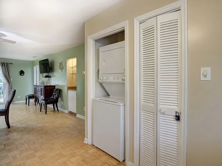 Vacation house for 6 people, with balcony and pool, with pets - 1