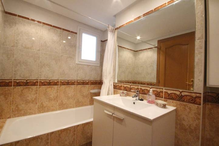 Ganze Wohnung, Elegante Wohnung in der ersten Zeile auf das Meer und Strand von Cala Millor in Cala Millor, Son Servera
