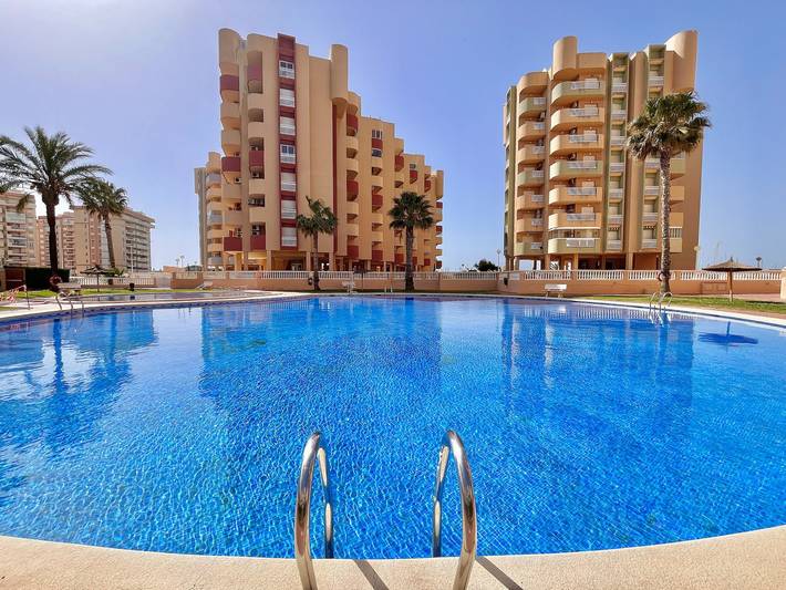 Apartamento entero, Amplio apartamento 2 habitaciones, gran terraza, tranquilo in Los Miradores del Puerto, San Javier