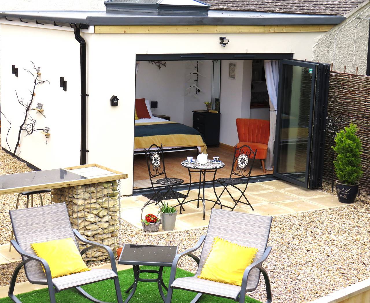 Entire holiday apartment, Private Garden Room - Rural Village in Rutland
