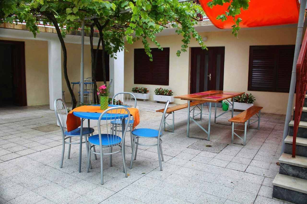 Ferienhaus mit 100 qm großer Terrasse in Grizane, Primorje-Gorski Kotar