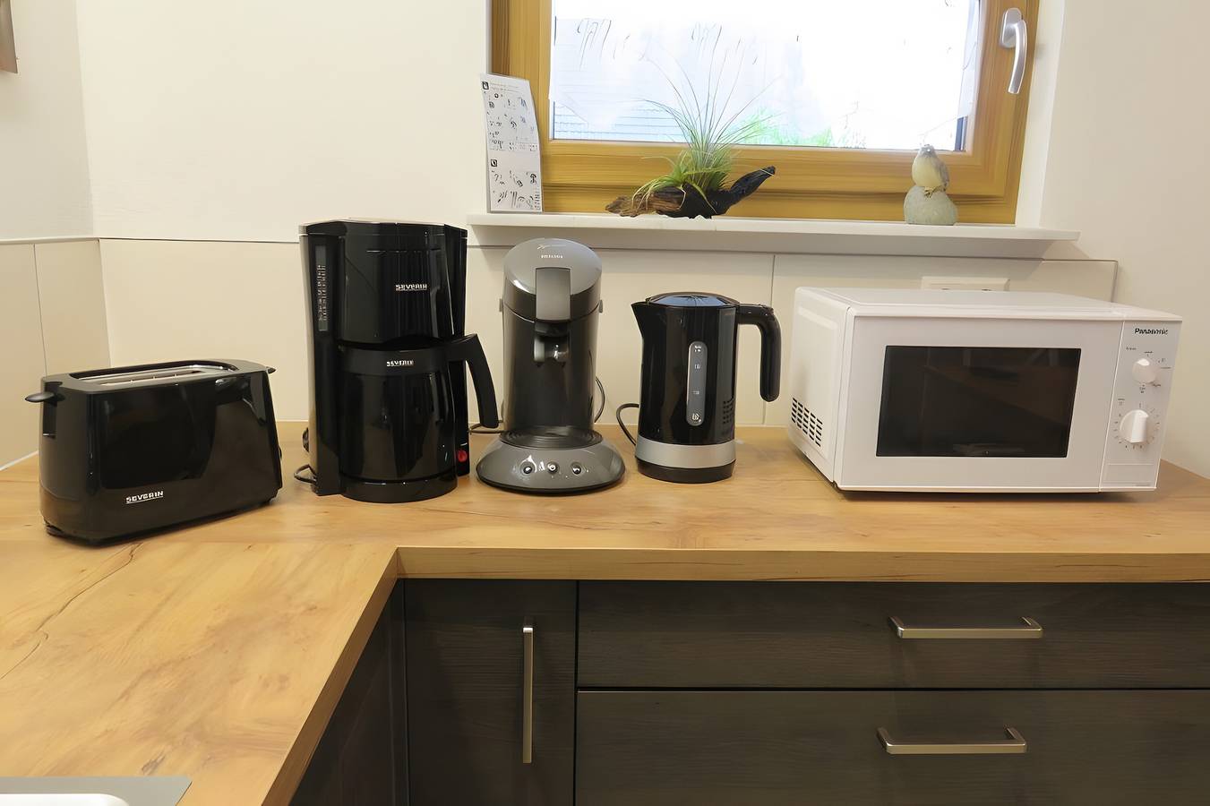Entire apartment, Apartment 'Morgensonne' with Mountain View, Private Terrace and Wi-Fi in Weilheim, Southern Black Forest