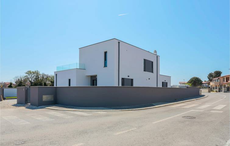 Ferienhaus für 6 Personen, mit Pool und Terrasse - 1