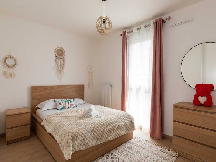 Gîte pour 4 personnes, avec terrasse, adapté aux familles à Caluire-et-Cuire - 3