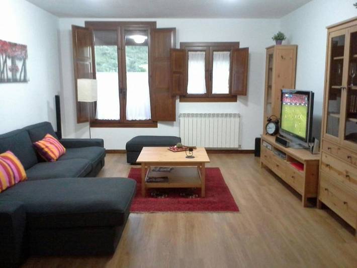 Gîte pour 6 personnes à Ayerbe
