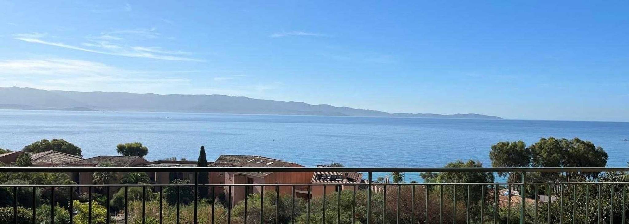 Studio entier, Studio lumineux avec vue mer à Ajaccio in Ajaccio, Golfe D'Ajaccio