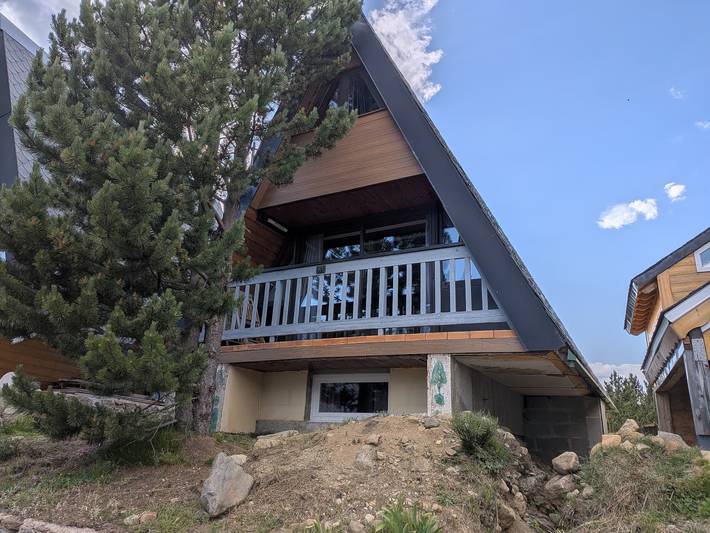 Chalet pour 6 personnes, avec jardin ainsi que vue sur le lac et balcon