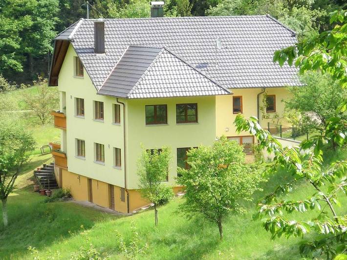 Ferienwohnung für 4 Personen, mit Balkon und Terrasse sowie Garten und Ausblick in Schuttertal