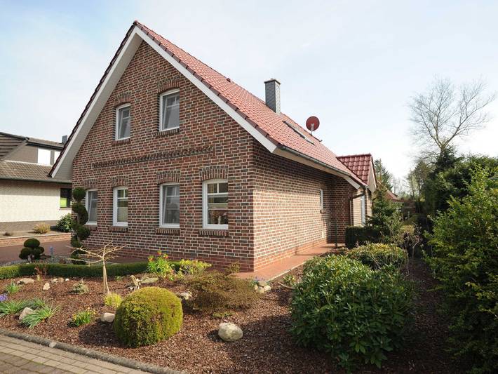 Ferienwohnung für 3 Personen, mit Terrasse und Garten in Rhauderfehn