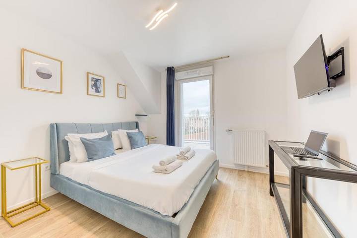 Gîte pour 5 personnes, avec vue et terrasse à Bobigny - 4