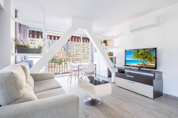Last minute apartment voor 6 personen, met Terras in Benidorm
