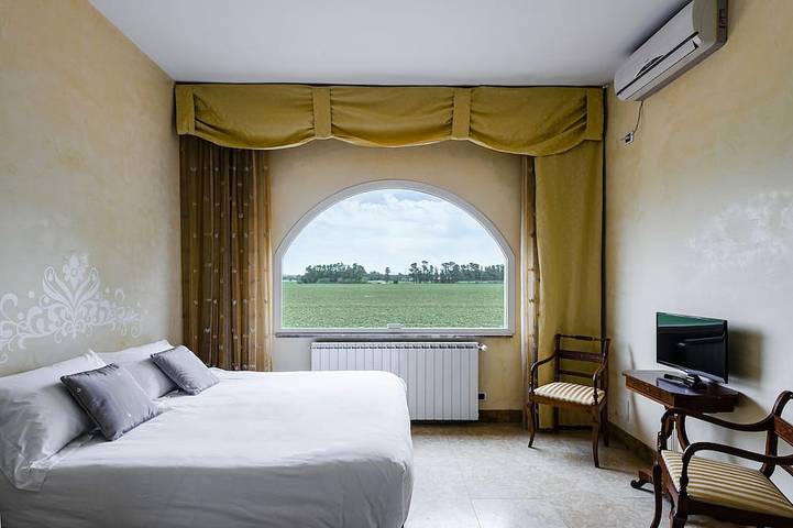 Wellness Villa vicino Roma Jacuzzi Pool&Sauna in Fregene, Fiumicino