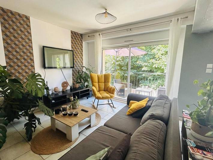 Appartement de vacances pour 6 personnes, avec Balcon ainsi que Jacuzzi et Jardin