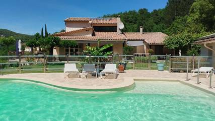 Chambre d’hôte pour 2 personnes, avec terrasse et jardin ainsi que piscine et jacuzzi à Générargues