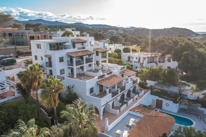 Apartmenthotel für 2 Personen, mit Pool und Garten sowie Ausblick - 1