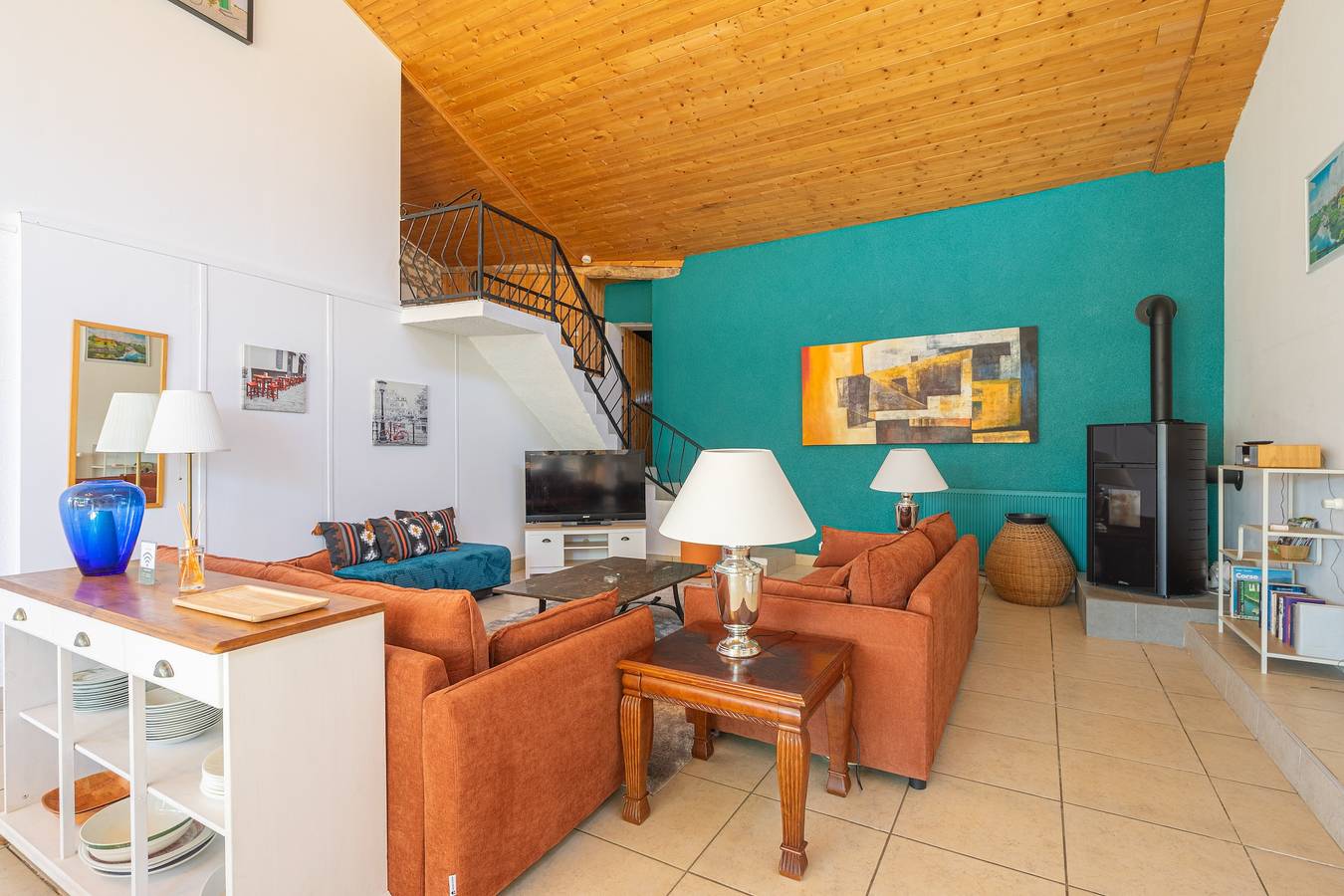 Petite maison "Gîte Le Sun House" avec piscine partagée, terrasse privée et Wi-Fi in Saint-Romain-de-Benet, Région de Saintes