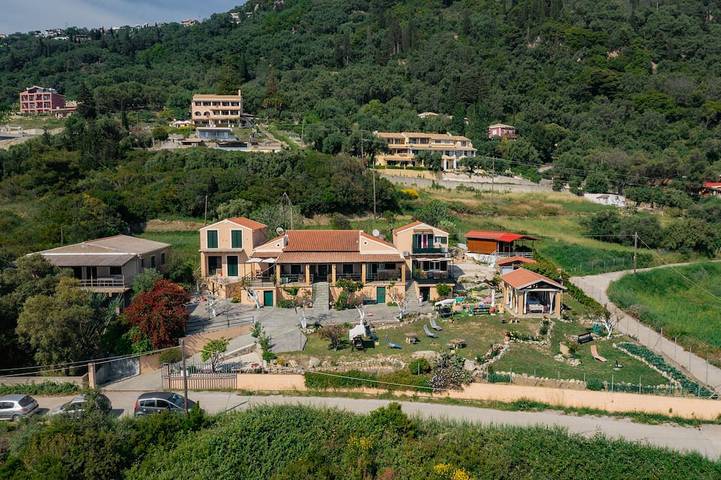 Διαμερίσματα διακοπών για 3 άτομα, με κήπο και μπαλκόνι, με κατοικίδια ζώα στον Πέλεκα