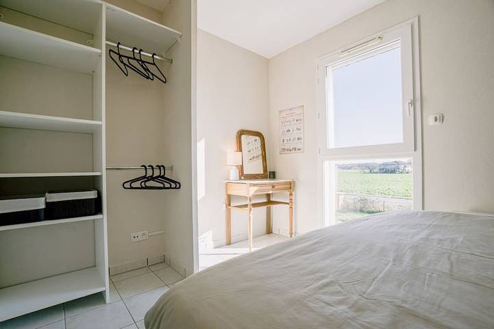 Gîte pour 4 personnes, avec balcon et piscine dans Base de loisirs d'Aiguelèze - 2