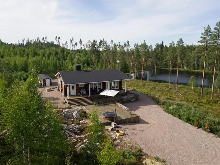 Ferienhaus für 8 Personen, mit Seeblick und Ausblick sowie Sauna und Terrasse, mit Haustier - 1