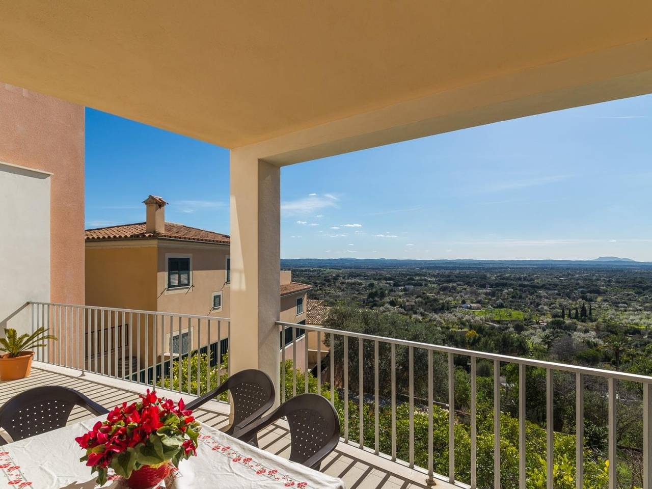 Biali - Traumhaftes Ferienhaus mit herrlicher Aussicht in Búger in Búger, Mallorca Inselmitte