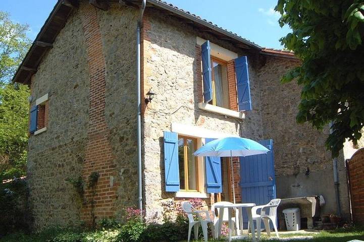 Gîte pour 2 personnes, avec jardin et terrasse à Cieux
