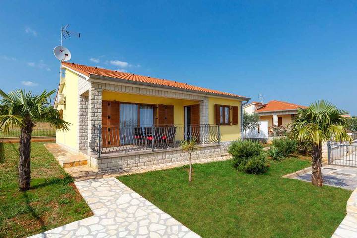 Ferienhaus für 4 Personen, mit Garten in Kastelir - 3