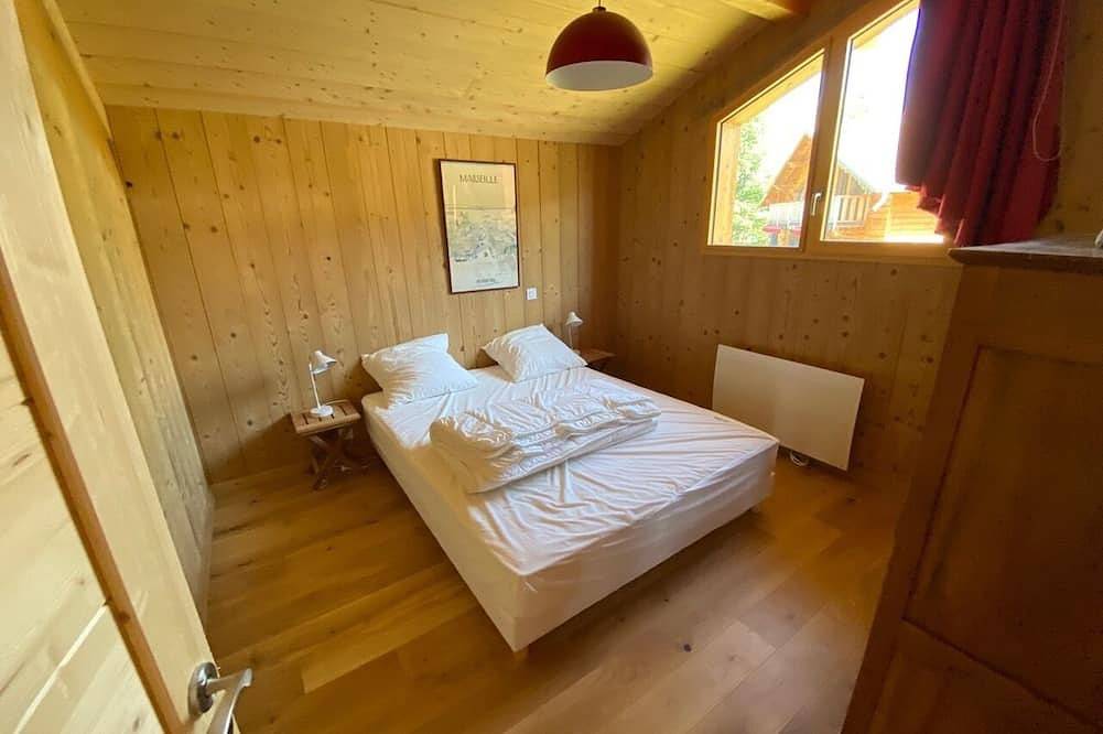 Grand Chalet sur la Route du Lac à 6 min d'Allos Village - Idéal Famille in Allos, Région Castellane