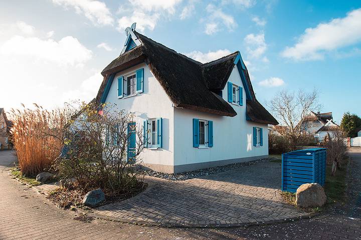 Ferienhaus für 4 Personen, mit Terrasse und Garten sowie Sauna in Glowe