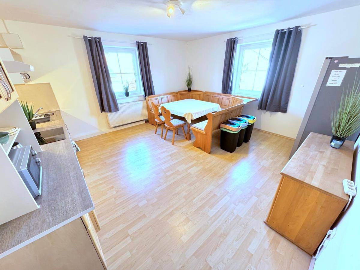 Appartement entier, Three-Bedroom Apartment in Dingolfing, Bavière Orientale