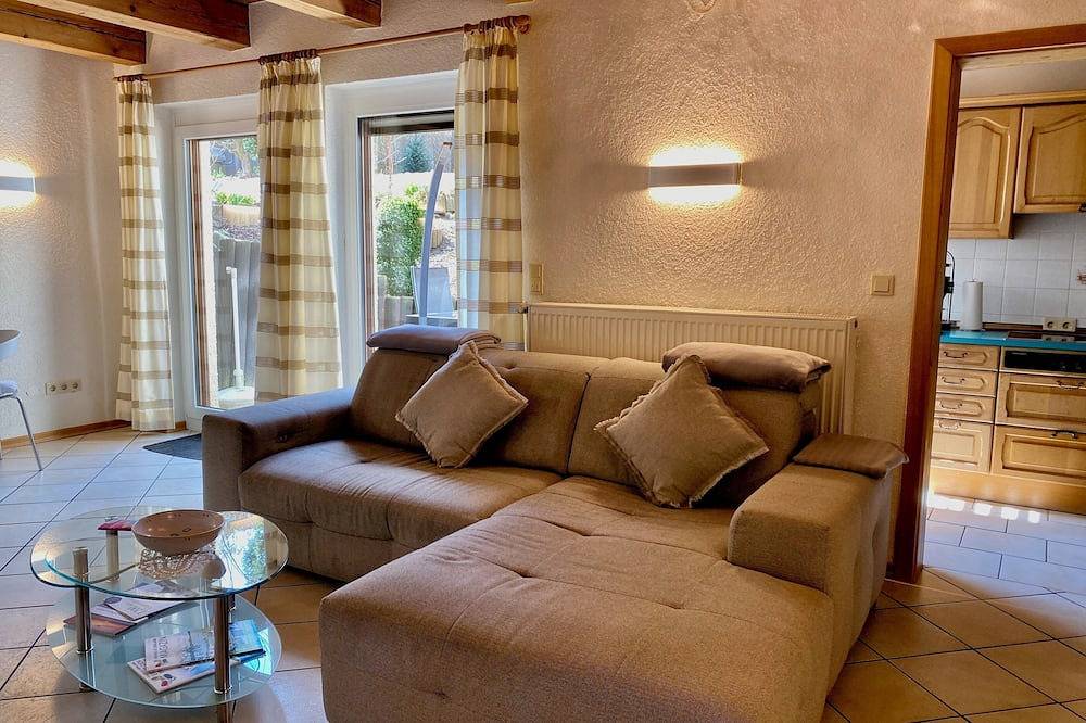 Ganze Wohnung, Gemütliche Fewo (60qm) mit 1 Schlafzimmer in ruhiger Lage in Gunzenhausen, Fränkisches Seenland