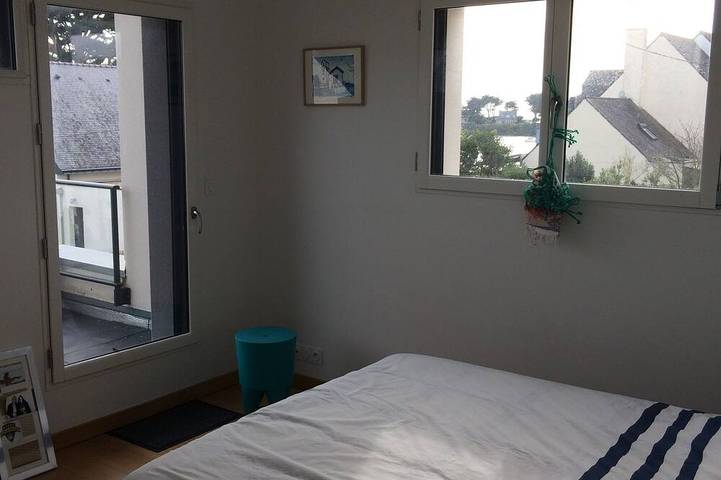 Location de vacances pour 8 personnes, avec jardin et balcon dans Petite plage de Kervoyal - 2