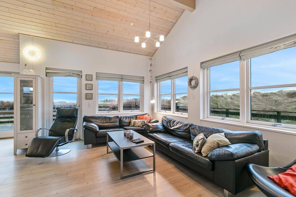 Ferienhaus mit Sauna, geschl. Terrasse und Abstellraum in Ringkøbing, Holmsland Klit