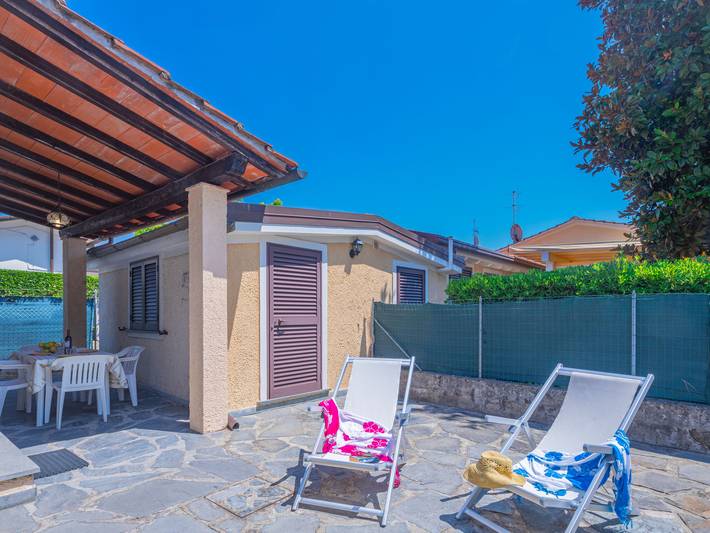 Ferienhaus für 4 Personen, mit Terrasse und Garten in Marina di Pietrasanta - 3