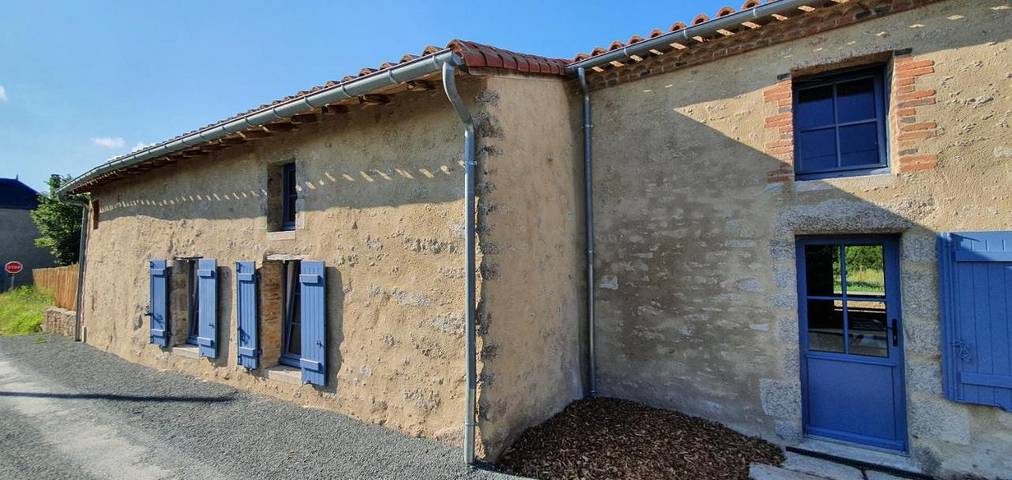 Location de vacances pour 10 personnes, avec jardin ainsi que piscine et vue dans Mallièvre - 3