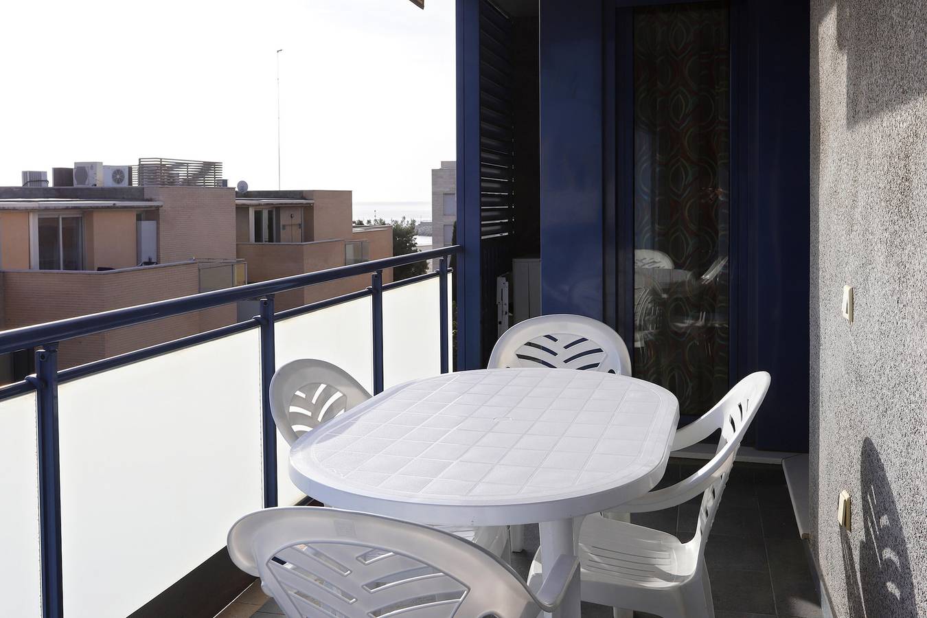 Apartamento entero, At259 Costa Coral: Moderno apartamento con piscina a 300 m de la playa in Torredembarra, Costa Dorada