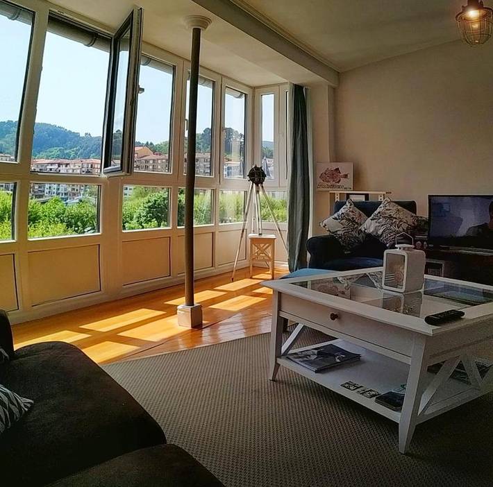 Apartamento para 4 personas, con terraza y vistas, Se admiten mascotas en Bermeo