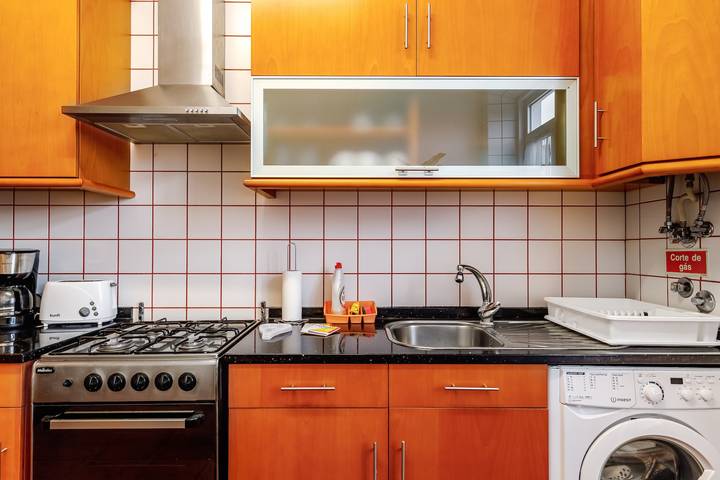 Gîte pour 4 personnes, avec jardin dans Faial - 3