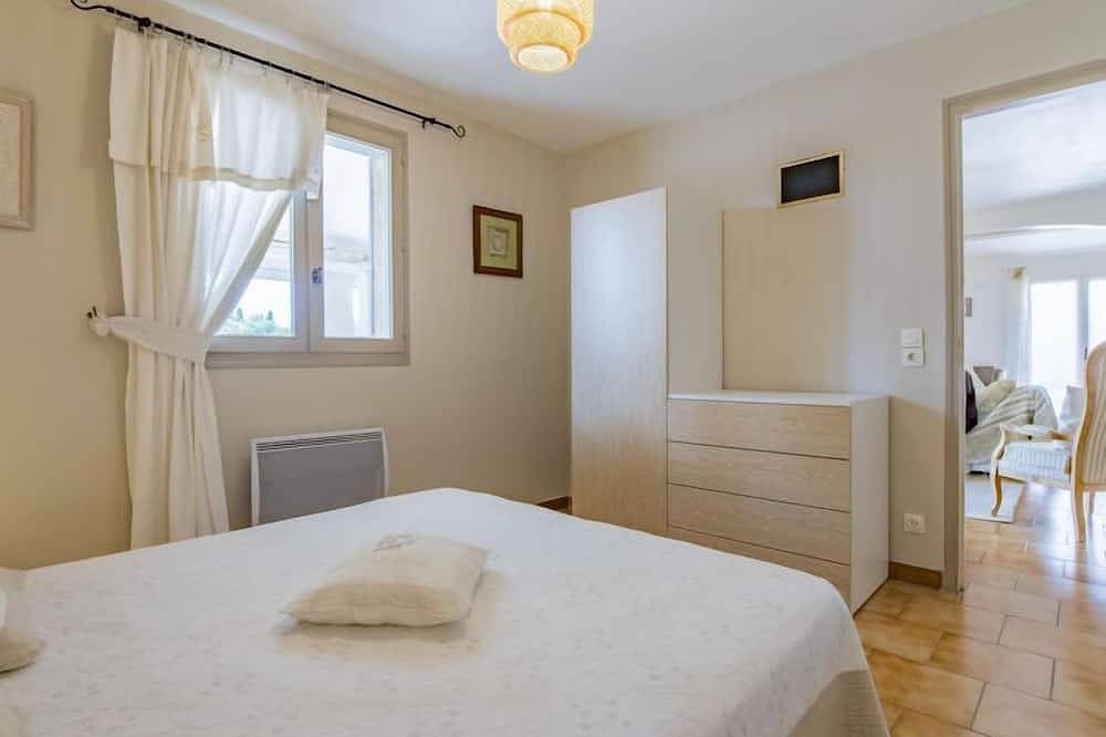 Les Iris by Interhome in Gargas, Regionaler Naturpark Luberon