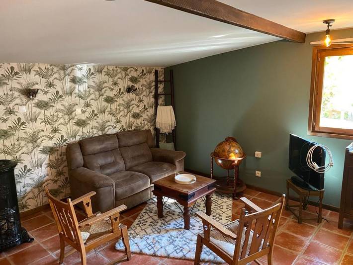 Gîte pour 3 personnes, avec jardin et piscine, animaux acceptés à Montcabrier - 2