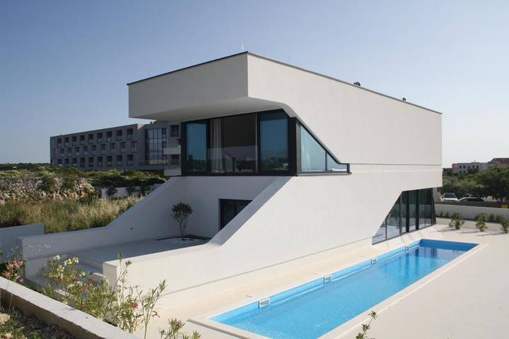 Villa voor 8 personen, with uitzicht and tuin as well as zwembad, met huisdier in Novalja