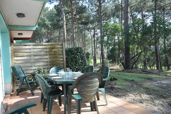 Location de vacances pour 6 personnes, avec jardin et terrasse, adapté aux familles dans Golf de la Méjanne - 2