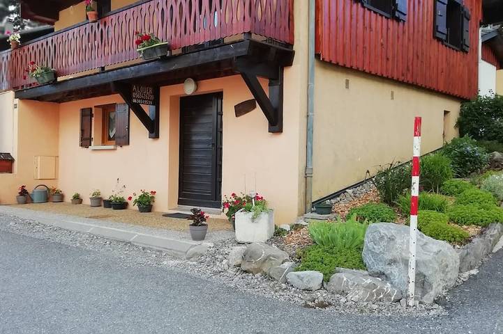 Chalet pour 5 personnes, avec Balcon à Bernex