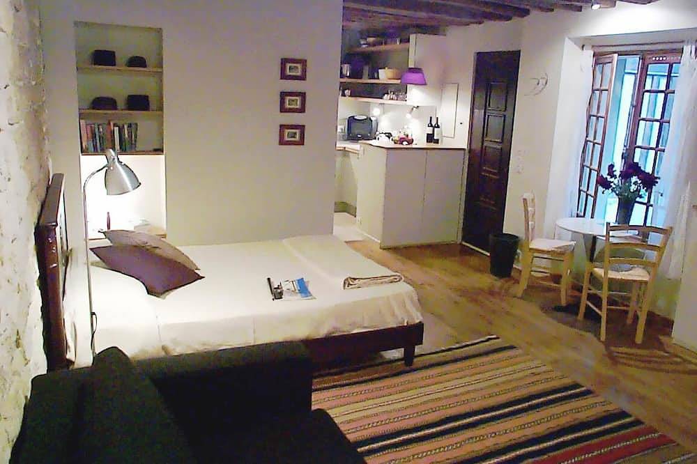 Appartement entier, Marais - Appartement de jardin romantique unique au cœur de Paris in 3e arrondissement, Paris