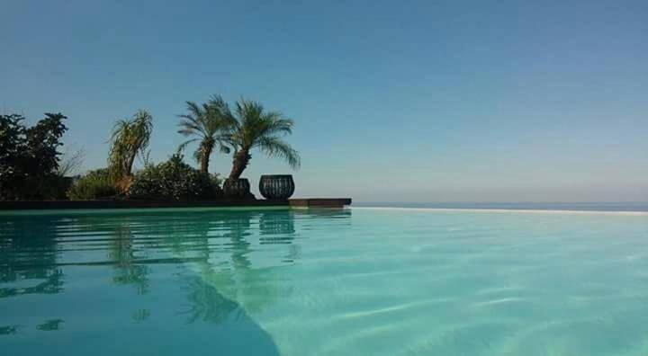 King Room with Pool View in Nizzeti, Valverde (Catania)