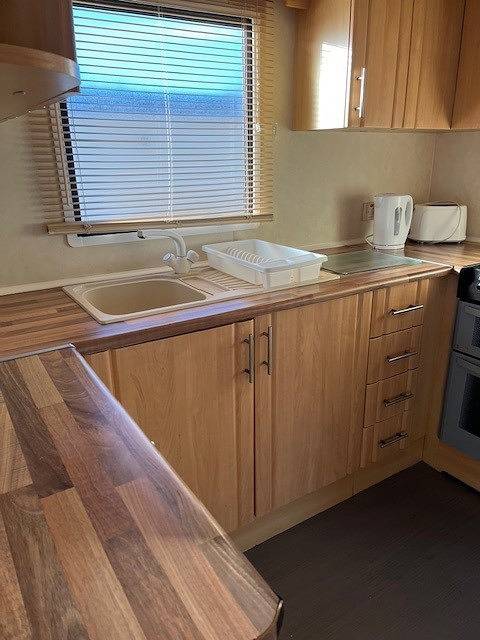 3-Bed Seaside Holiday Home & Parking in Caister-on-Sea, Great Yarmouth