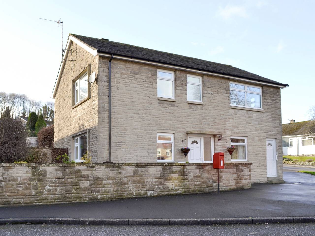 Holiday Rental for 12 People in Bakewell, Peak District