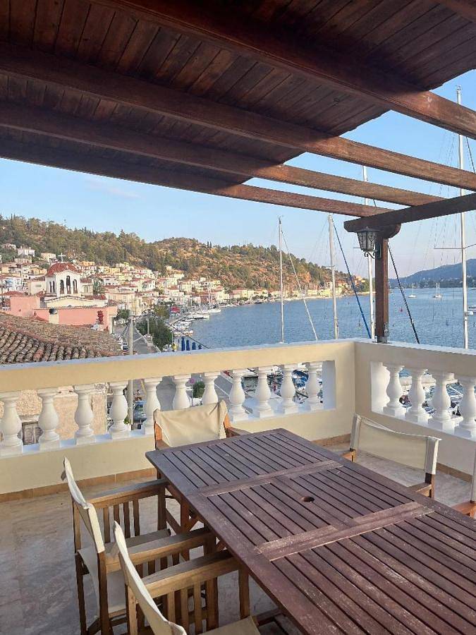 Location de vacances pour 4 personnes, avec terrasse et vue, animaux acceptés dans Poros - 4