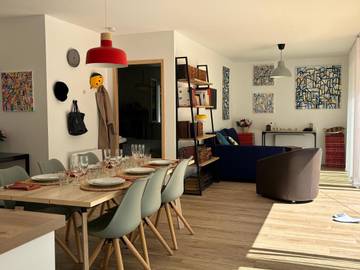 Gîte pour 4 personnes, avec piscine ainsi que vue et terrasse à Mûrs-Erigné