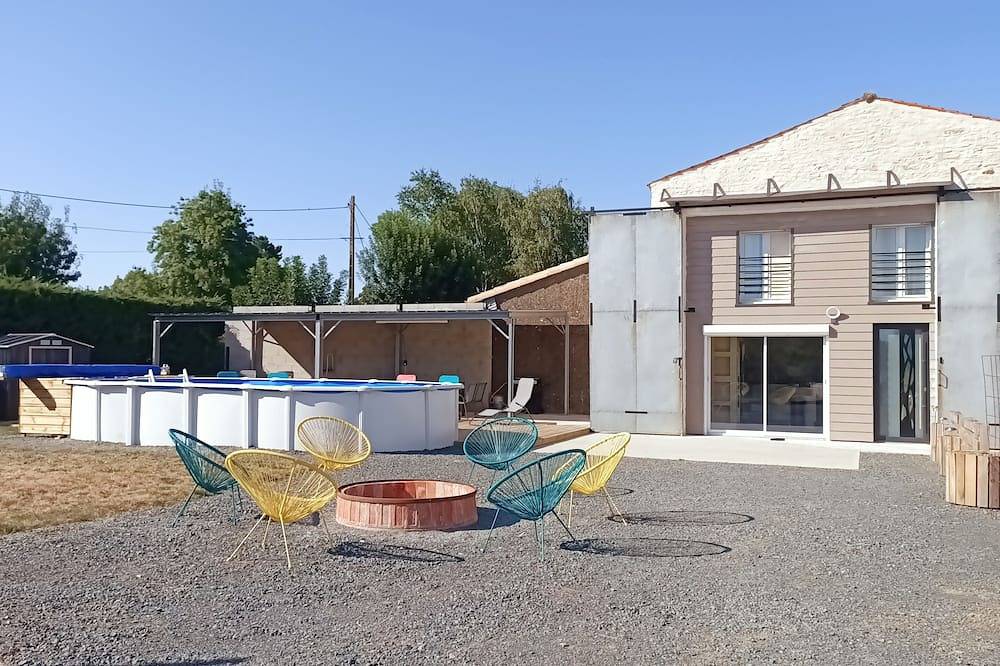 Le Hangar de Papi **** à la campagne avec piscine in Prissé-la-Charrière, Région de Niort